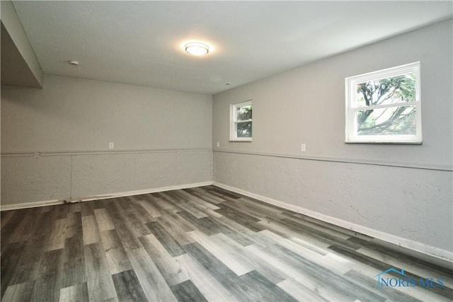 6182 Old Farm Ct, Toledo, OH 43612 - empty room featuring wood finished floors and baseboards