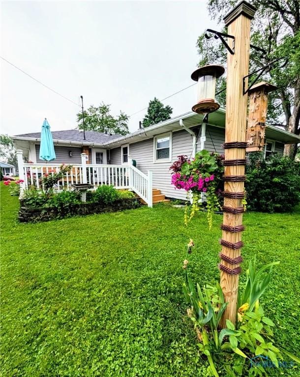 328 W Prentiss Ave, Findlay, OH 45840 - back of property featuring a lawn
