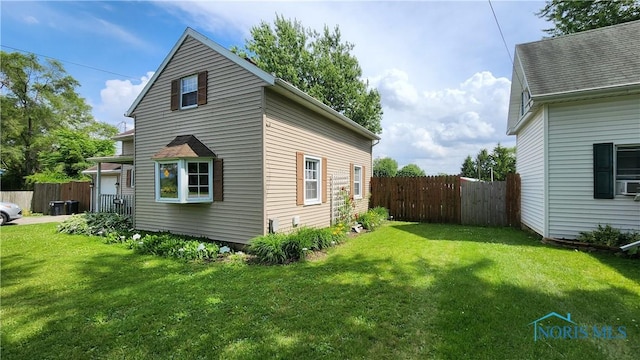 403 W Chestnut St, Wauseon, OH 43567 - view of side of property
