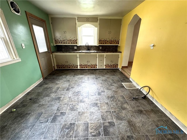 1047 Mambrino Rd, Oregon, OH 43616 - photo 17