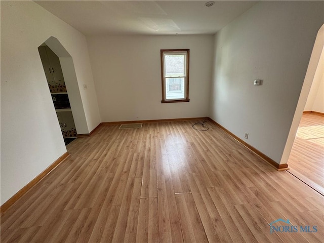 1047 Mambrino Rd, Oregon, OH 43616 - photo 14