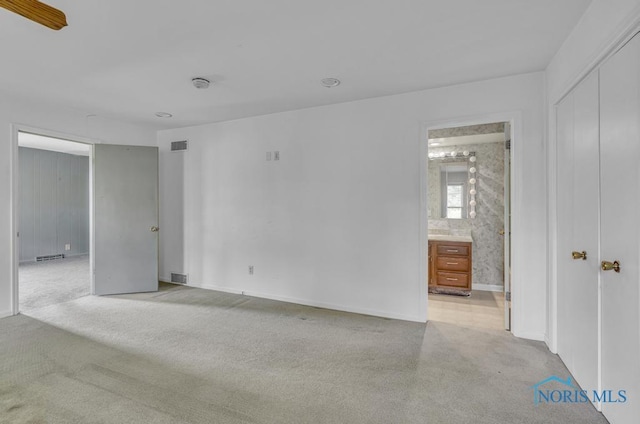 3733 Shamrock Dr, Toledo, OH 43615 - unfurnished room with light carpet and a smoke detector
