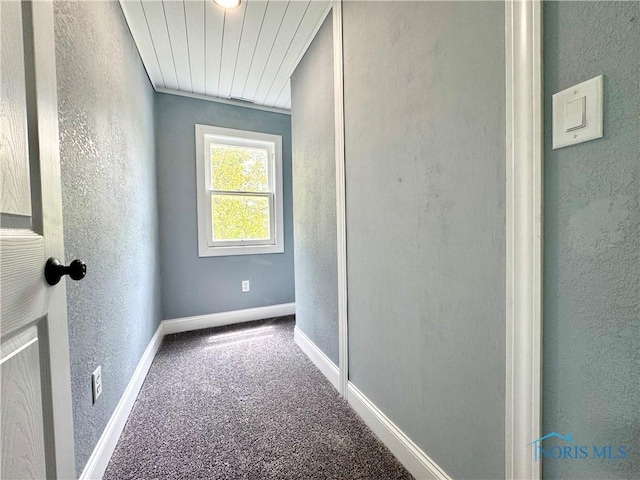 716 Davidson St, Defiance, OH 43512 - carpeted empty room featuring a textured wall