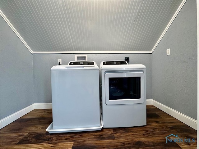 716 Davidson St, Defiance, OH 43512 - laundry area featuring independent washer and dryer and wood finished floors