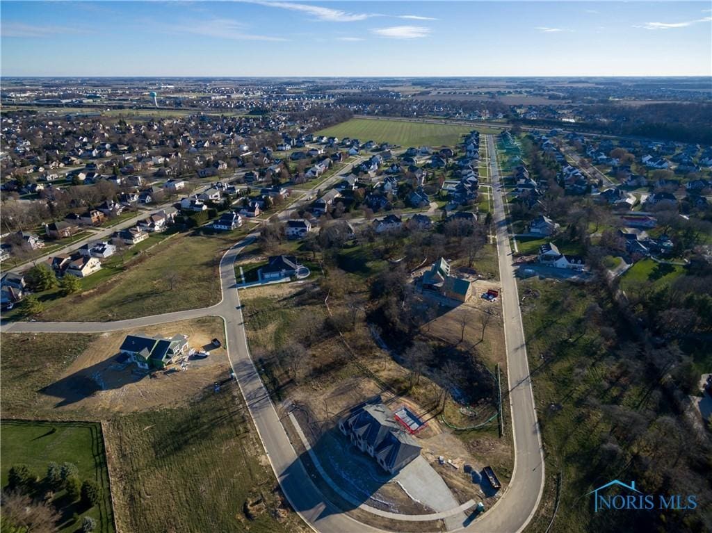 414 Delaware Dr, Perrysburg, OH 43551