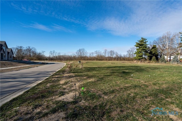 470 Delaware Dr, Perrysburg, OH 43551