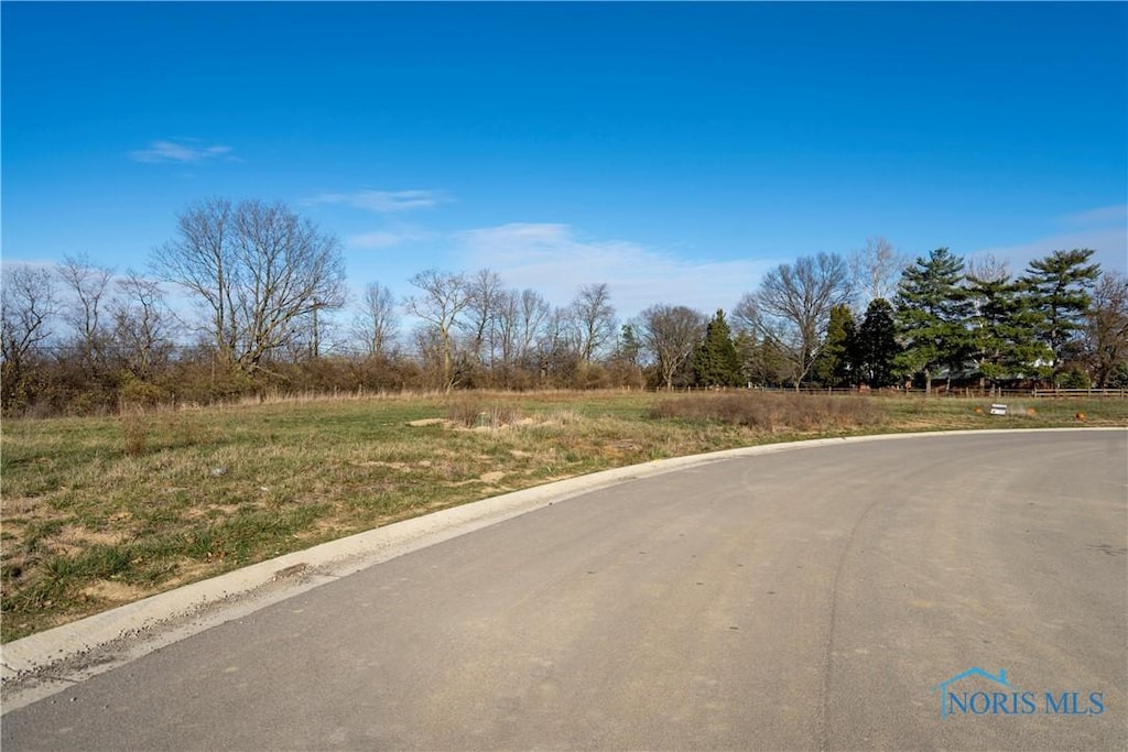 494 Delaware Dr, Perrysburg, OH 43551