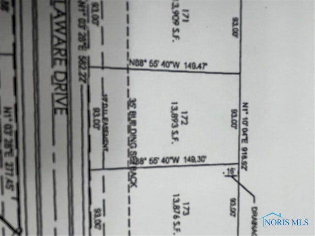 478 Delaware Dr, Perrysburg, OH 43551