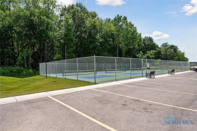 3343 Moonlit Pass, Monclova, OH 43542 - view of tennis court