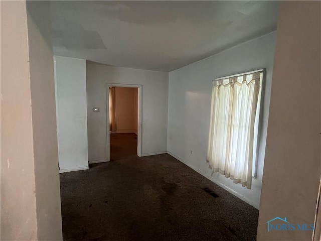 643 N 5th St, Fremont, OH 43420 - carpeted spare room featuring baseboards
