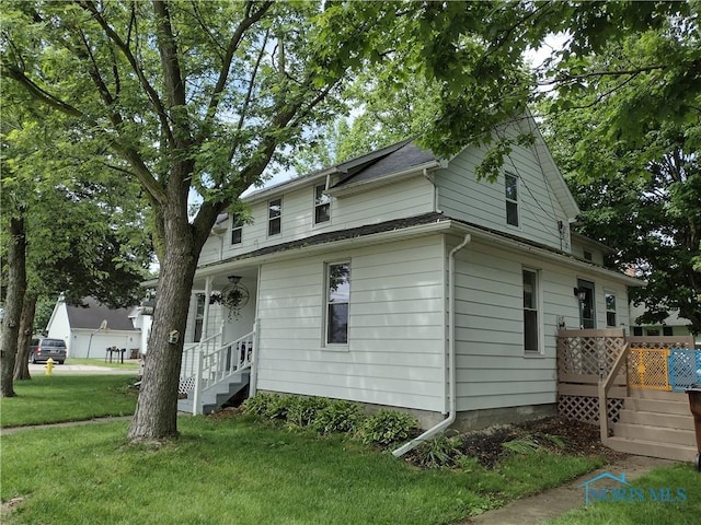 200 Pleasant St, Archbold, OH 43502 - view of side of home with a yard