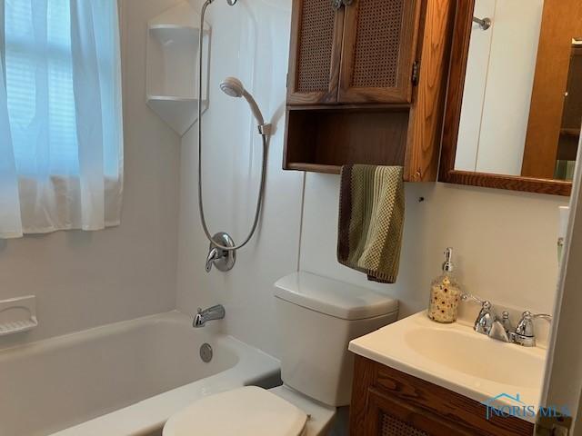 4614 290th St, Toledo, OH 43611 - bathroom with vanity and shower / washtub combination
