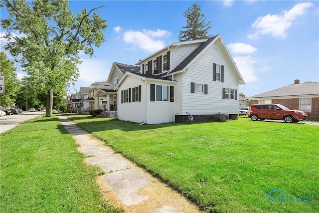 1130 Alger St, Fremont, OH 43420 - view of side of property with a yard