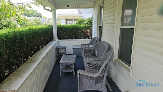 4024 Commonwealth Ave, Toledo, OH 43612 - view of balcony