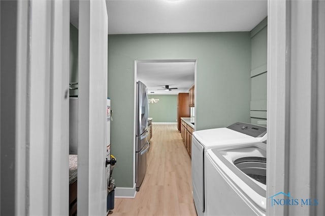 2521 Shallowford Dr, Toledo, OH 43611 - laundry area with washer and clothes dryer and light wood-type flooring