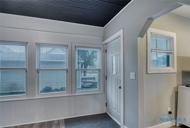 525 Western Ave, Findlay, OH 45840 - entryway featuring healthy amount of natural light
