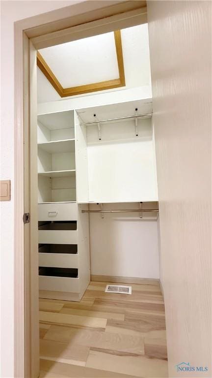 1303 Finch Dr, Bowling Green, OH 43402 - view of closet