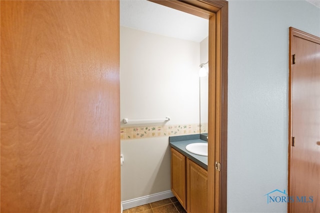1528 Indian Creek Dr, Perrysburg, OH 43551 - bathroom with vanity and tile patterned floors