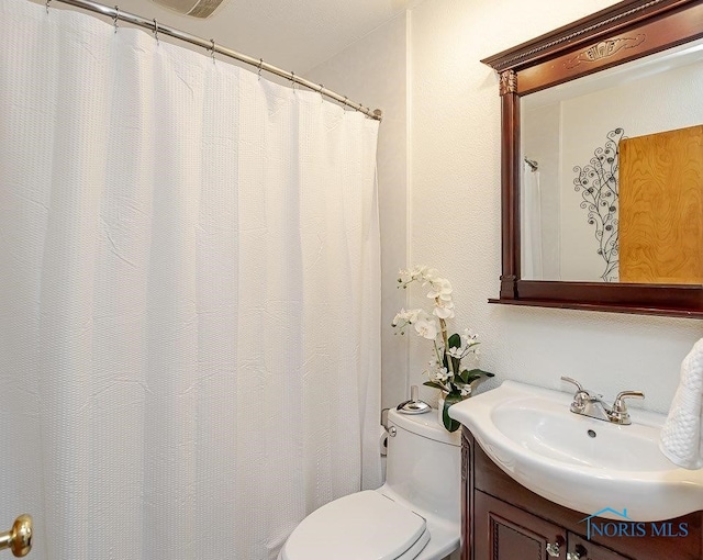 921 7th St, Maumee, OH 43537 - full bath with toilet and vanity