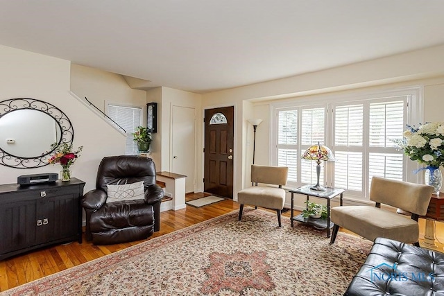 921 7th St, Maumee, OH 43537 - living area with light wood-style flooring