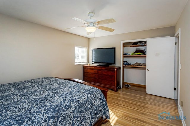 2338 Greenlawn Dr, Toledo, OH 43614 - bedroom with light wood-style floors and a ceiling fan