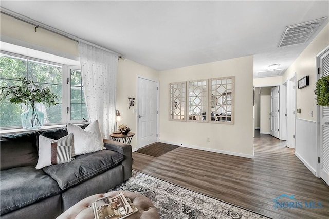 550 W 2nd St, Perrysburg, OH 43551 - living area featuring wood finished floors and baseboards