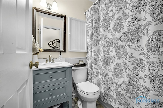 550 W 2nd St, Perrysburg, OH 43551 - bathroom featuring vanity and curtained shower