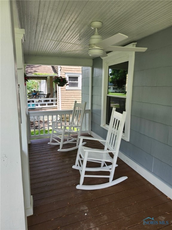1019 Wayne Ave, Defiance, OH 43512 - view of porch