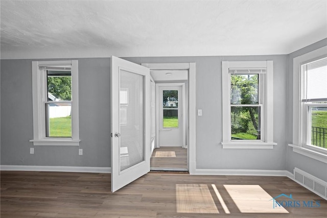 5542 N Summit St, Toledo, OH 43611 - entrance foyer featuring wood finished floors