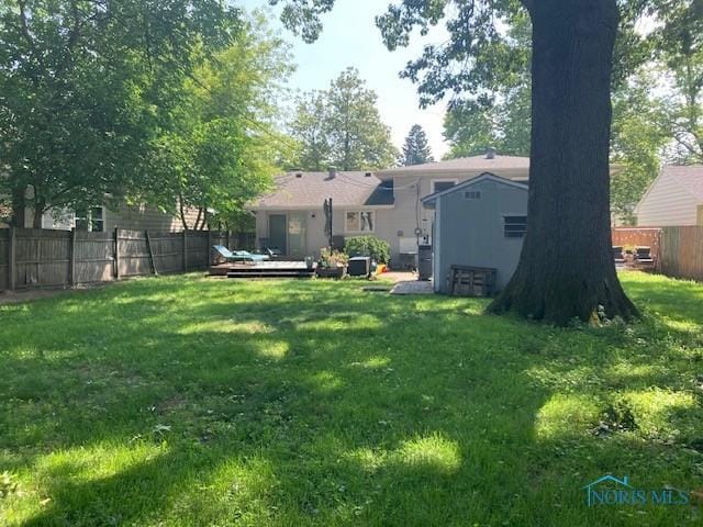 2537 Luddington Dr, Toledo, OH 43615 - photo 18