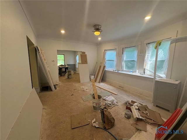 2631 Parkwood Ave, Toledo, OH 43610 - empty room with ceiling fan