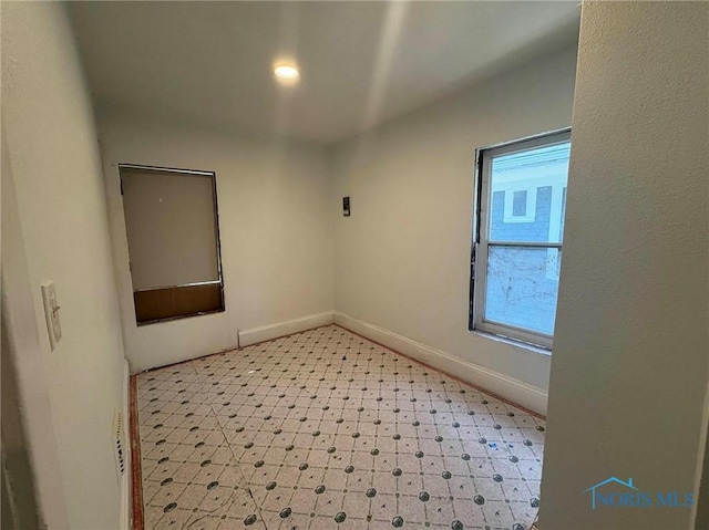2631 Parkwood Ave, Toledo, OH 43610 - unfurnished room with baseboards