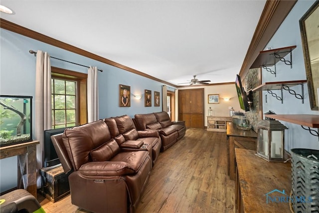 2617 Shetland Rd, Toledo, OH 43617 - living room featuring hardwood / wood-style floors, ornamental molding, and a ceiling fan