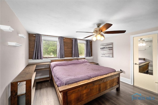 2617 Shetland Rd, Toledo, OH 43617 - bedroom featuring dark wood-type flooring and a ceiling fan