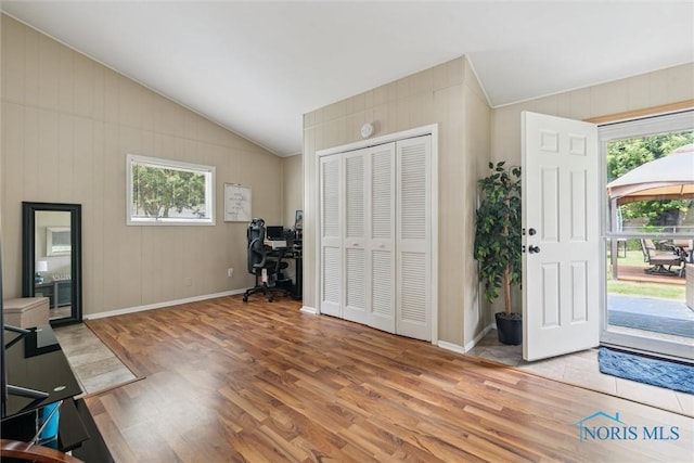 3530 Devon Hill Rd, Toledo, OH 43606 - foyer entrance with light wood finished floors and vaulted ceiling