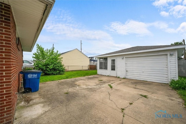 3431 146th St, Toledo, OH 43611 - view of detached garage