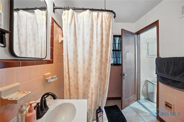 1732 Gilbert Rd, Toledo, OH 43614 - full bathroom featuring tile walls, tile patterned floors, and a shower with curtain