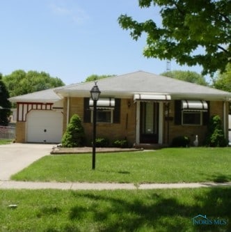 5463 San Pedro Dr, Toledo, OH 43612 - photo 1