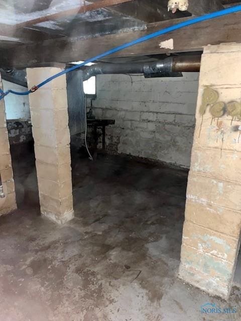 2024 Elliott Ave, Toledo, OH 43606 - view of unfinished below grade area
