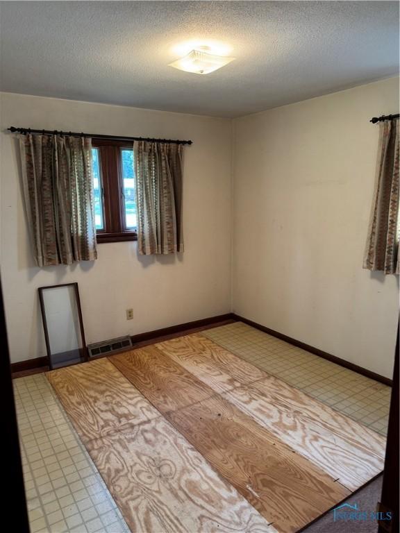 213 Hickory St, Swanton, OH 43558 - photo 10