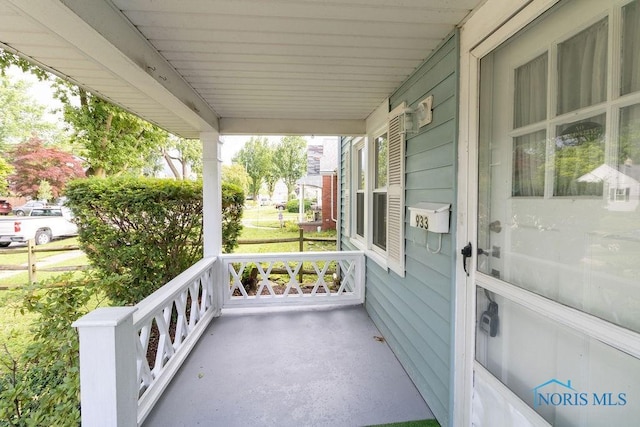 933 Geneva Ave, Toledo, OH 43609 - photo 5