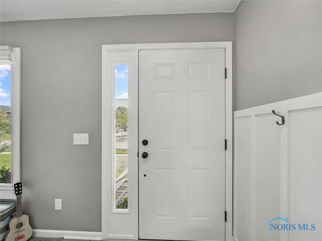 5425 Tulane Ave, Toledo, OH 43611 - view of foyer