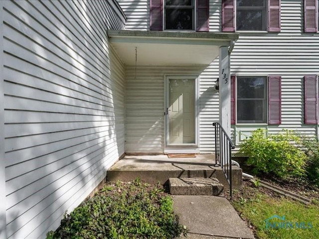 135 Birchcrest Dr, Perrysburg, OH 43551 - photo 2