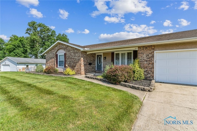 209 Barnsbury Dr, Lima, OH 45804 - photo 2
