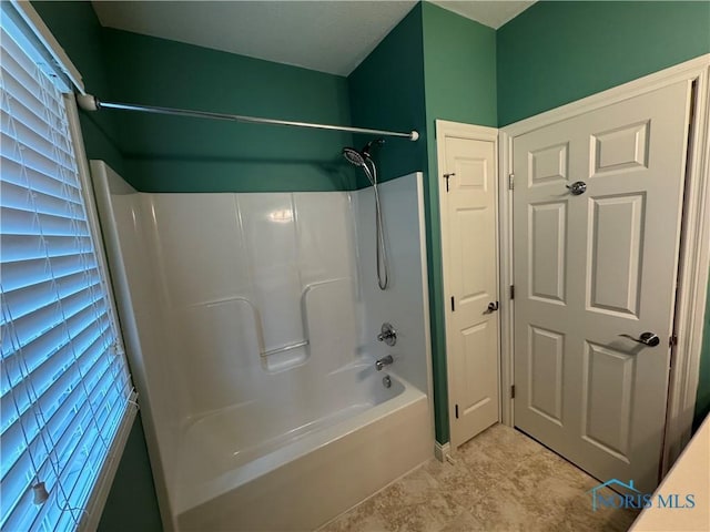 5346 Palisades Dr, Sylvania, OH 43560 - bathroom with shower / washtub combination