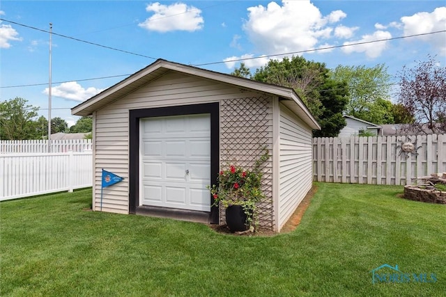 735 Hemlock St, Wauseon, OH 43567 - view of garage
