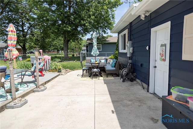 1118 5th St, Findlay, OH 45840 - view of patio