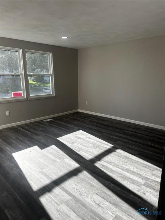 140 Ivanhill Rd, Toledo, OH 43615 - photo 2