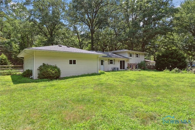 7948 Holstein Rd, Toledo, OH 43617 - back of property