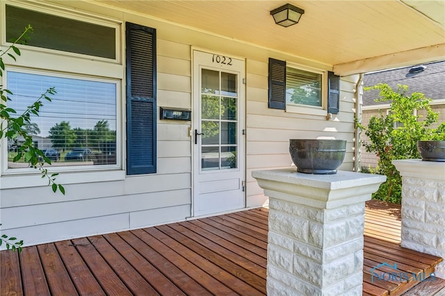 1022 E Sandusky St, Findlay, OH 45840 - view of wooden porch